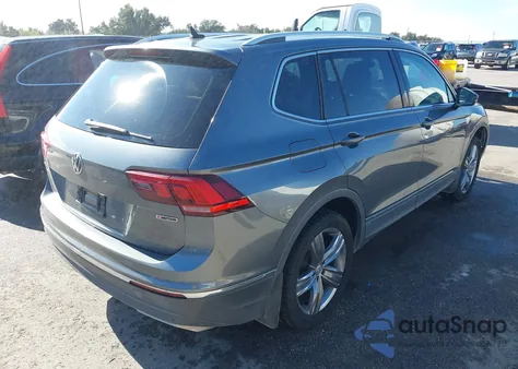 2020 Volkswagen Tiguan 2.0T Se/2.0T Se R-Line Black/2.0T Sel from USA, damaged, VIN 3VV2B7AX6LM111579